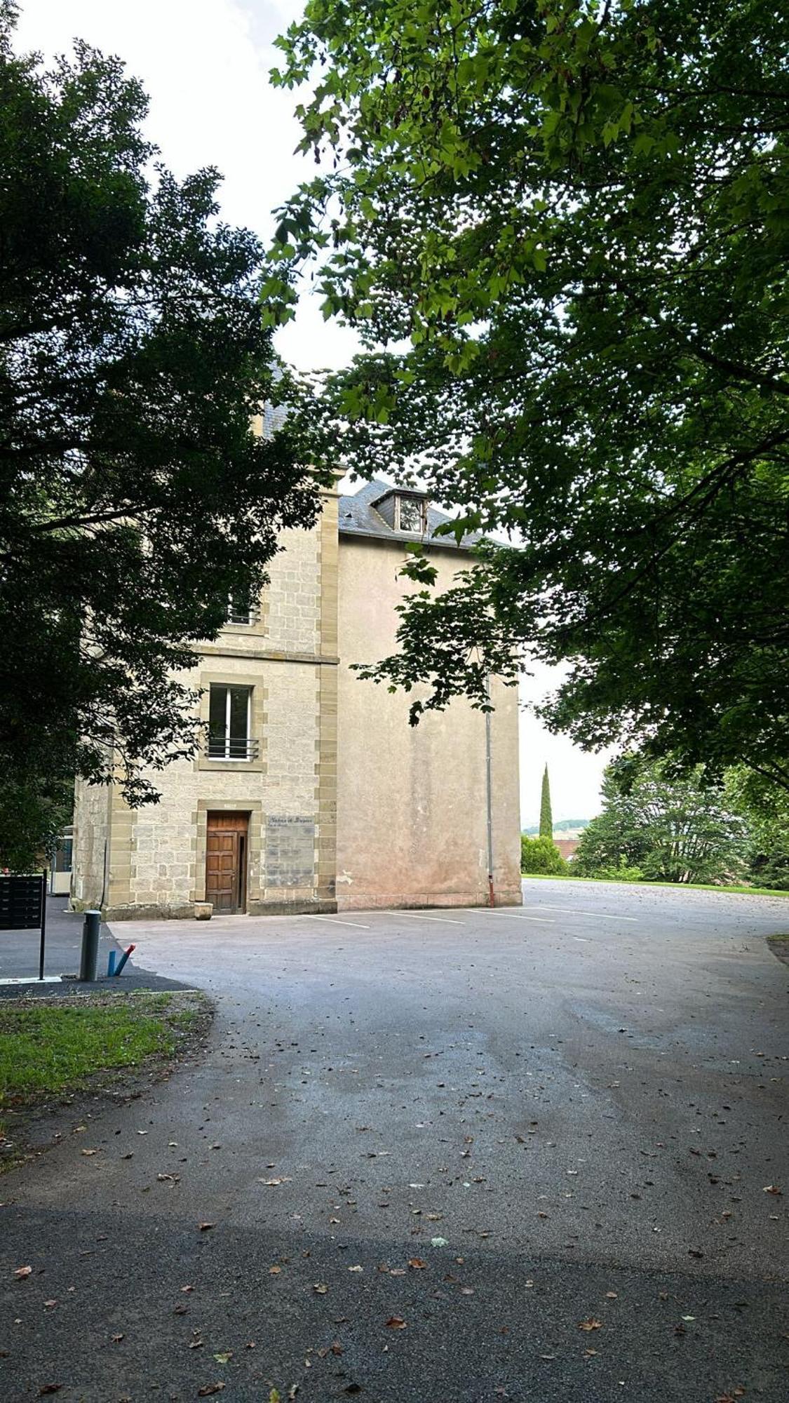 Chateau De Serignac Daire Malemort Dış mekan fotoğraf